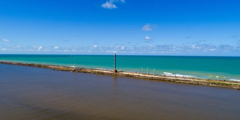 Recife Brasilien Turm im Meer