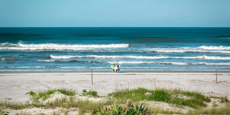 Surfer am new smyrna beach von hai schwer verletzt