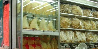 Haiflossen in einem Geschäft in China