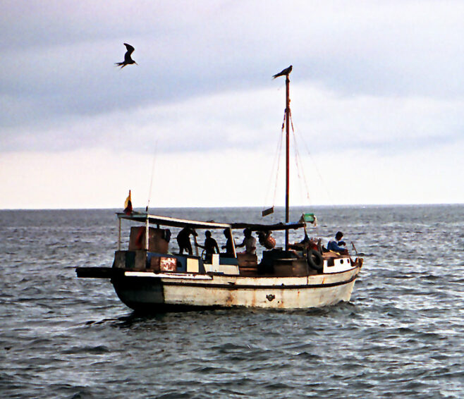 Fischerboot vor Ecuador – Archivaufnahme