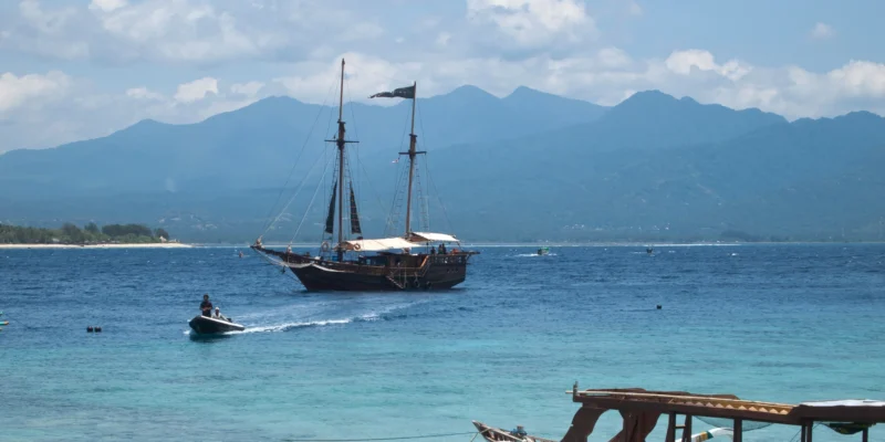 Blick von Gili Meno auf Lombok und den Rinjani
